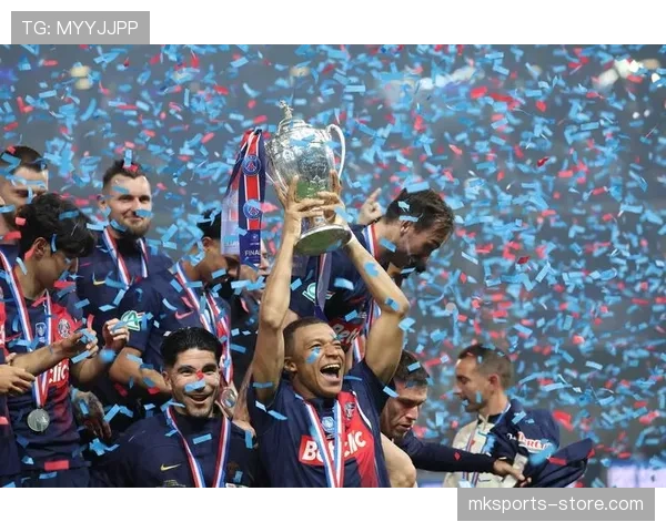 姆巴佩矛盾与新帅博弈，巴黎圣日耳曼的豪门危机更胜一筹